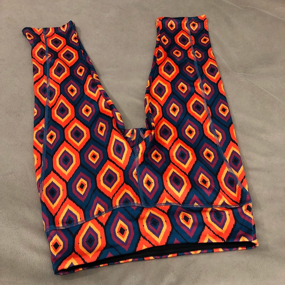 LuLaRoe Capri workout pants Sz Sm